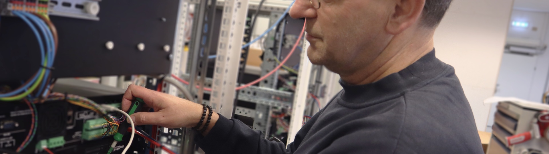 Installation & Service Engineer